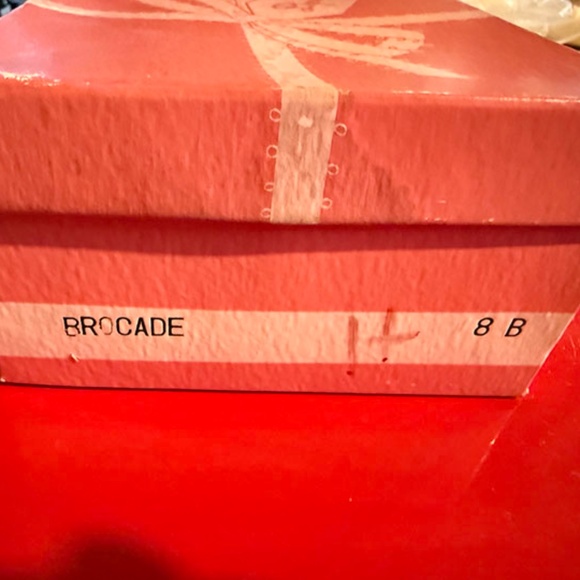 Vintage Dyable Heels - Picture 9 of 9